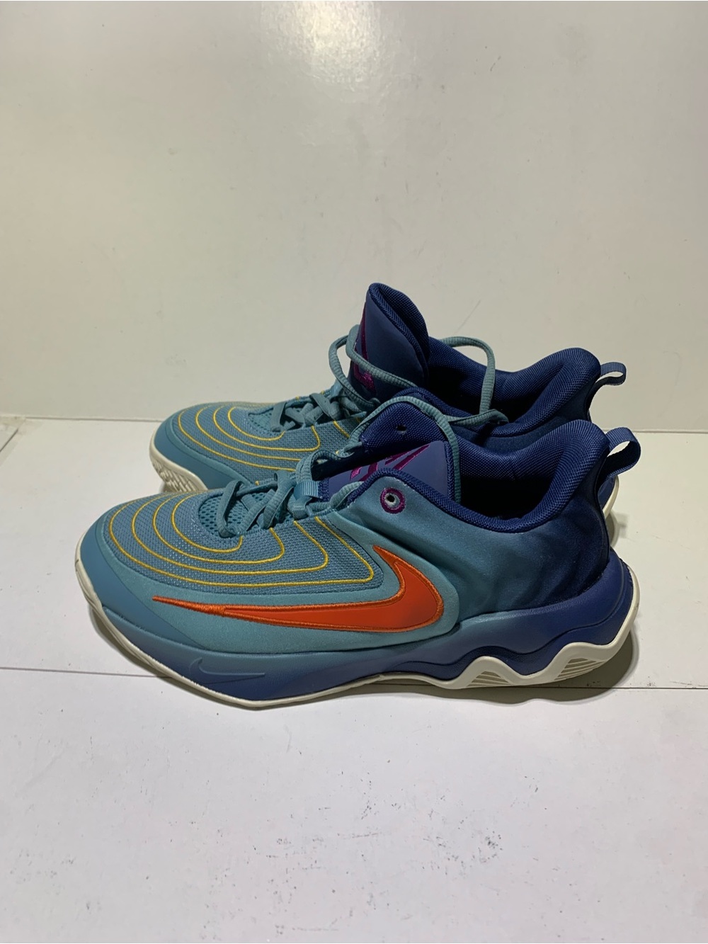 Nike Kids Teal & Orange Low-Top Sneakers used
